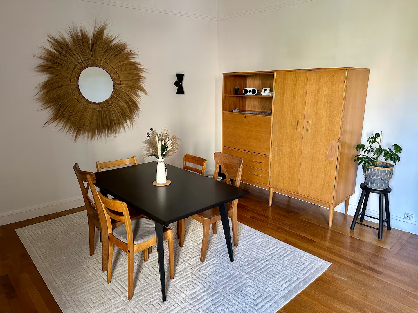 Dining room & teleworking